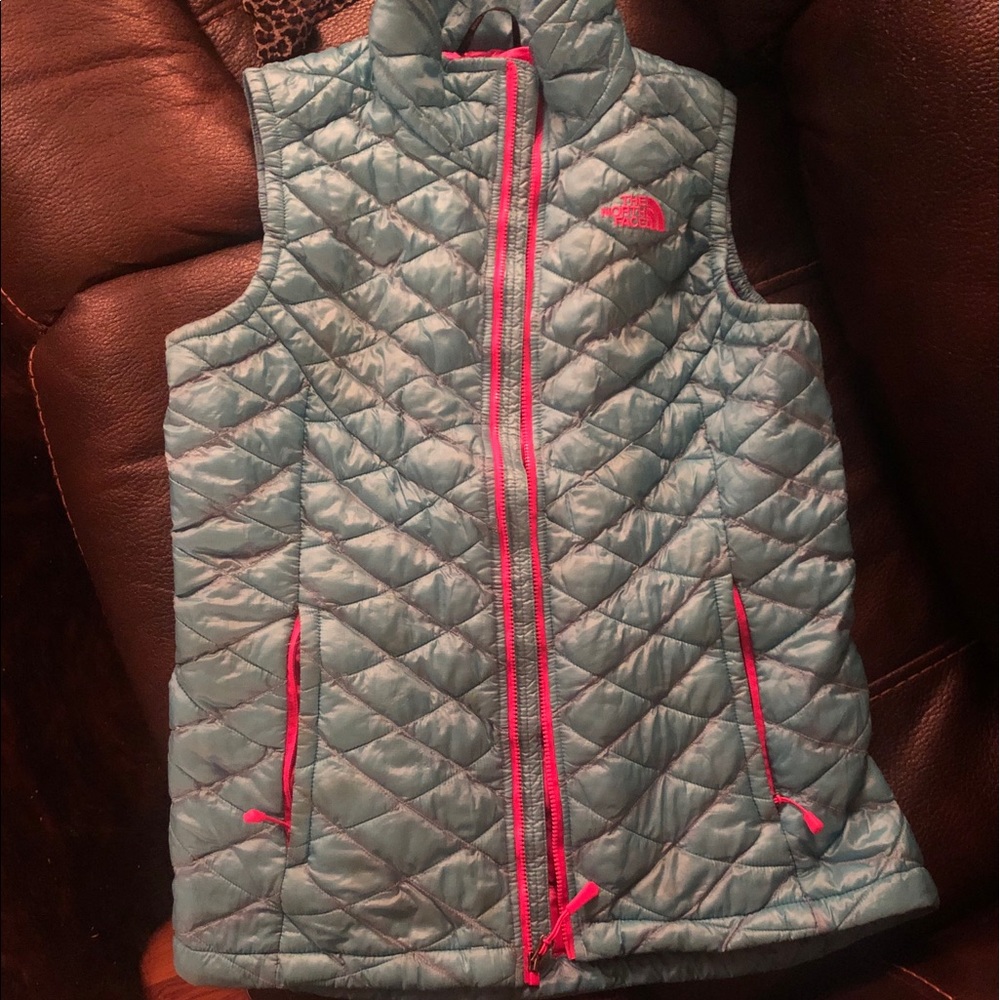 North face vest